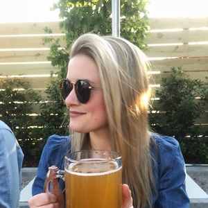 Meet your Posher, Caroline